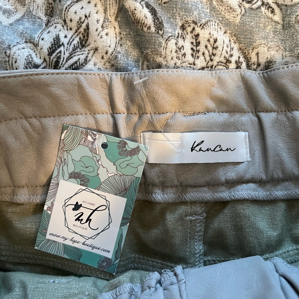 NWT KanCan Percy Paperbag‎ Ultra High Rise Shorts Grey Cream size XL - Picture 8 of 12